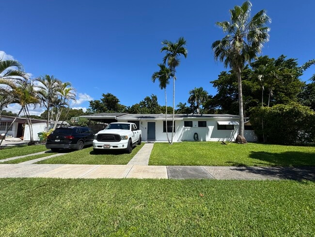 Building Photo - 10231 Dolphin Rd