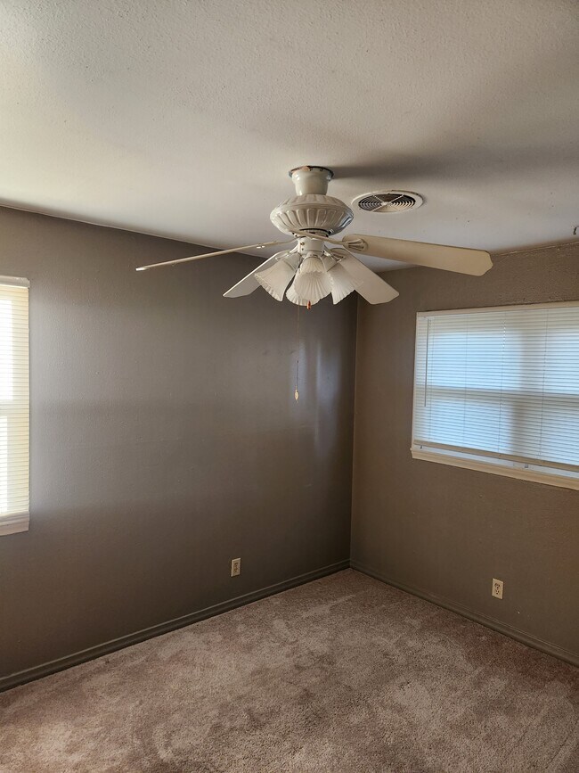 Photo - 211 E Jackson St Unit 211 east jackson