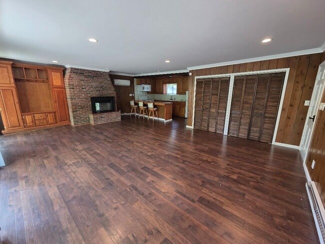 Photo - 2043 Cardner Rd