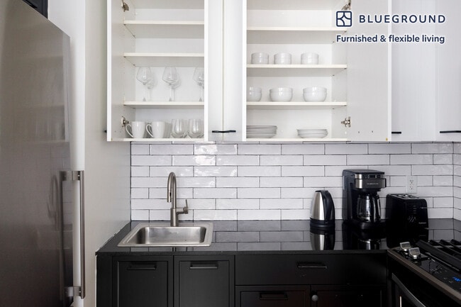 Photo - 63 Wall St Unit SI FL17-ID1969