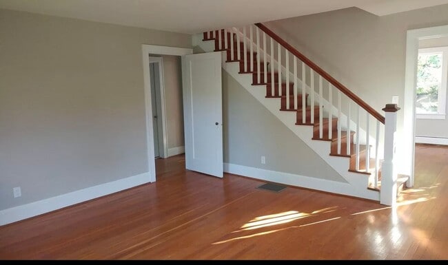 Photo - 3 bedroom 2 bath prime location!