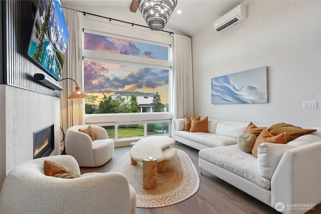 Photo - 246 5th Ave W