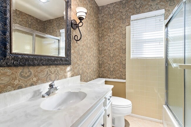 Photo - 6760 Gladys Ave