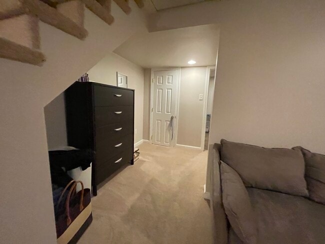 23 Prestonfield Rd Unit 1
