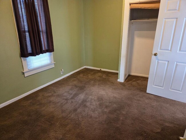 1209 Gratiot Ave