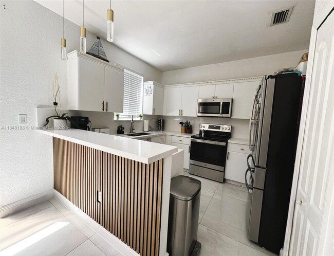 Photo - 7020 NW 177th St