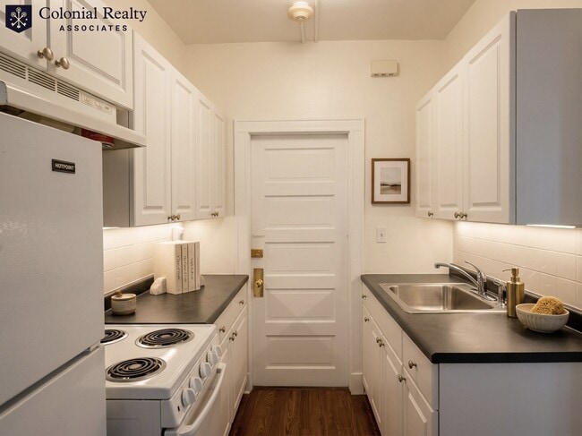 Photo - 230 Walnut St Unit 22