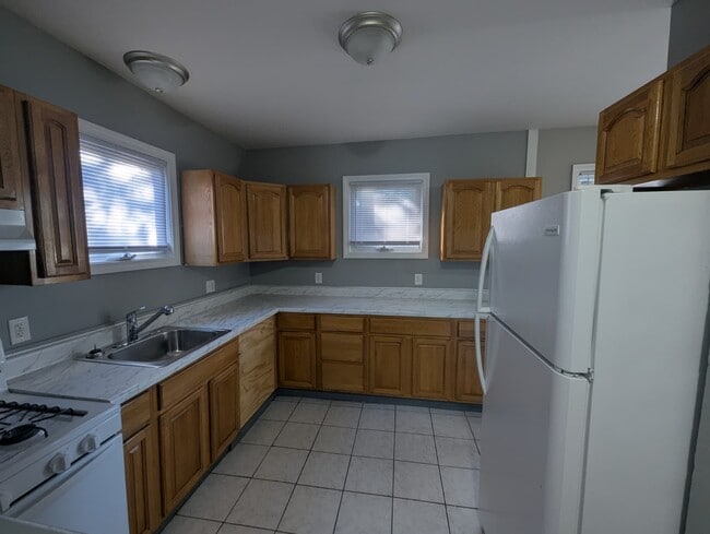 Building Photo - 788 George St Unit 1