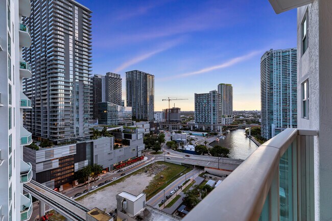 Photo - 31 SE 5th St Unit # 2111