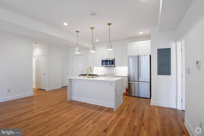 Building Photo - 1351 Wisconsin Ave NW Rental