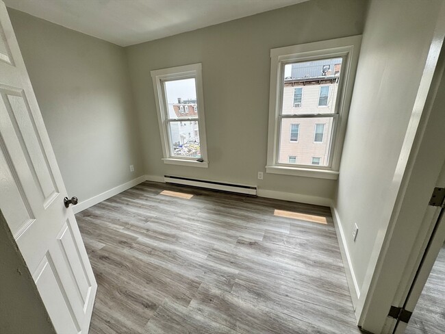 Photo - 186 Marion St Unit 2