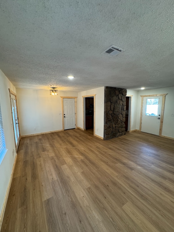 Photo - 1102 SE 10th St