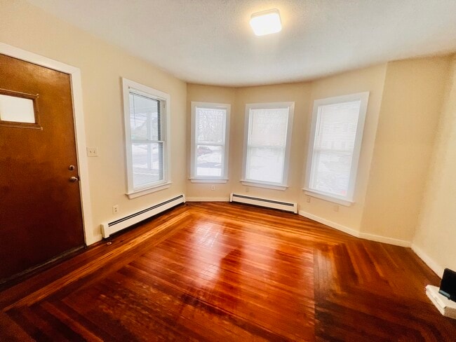 Dinning room/Living Room - 32 Washington St Unit 1