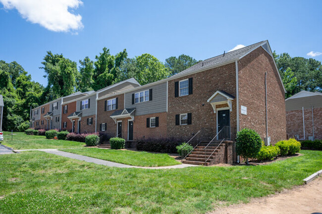 Exterior - 501 Towns Apartments