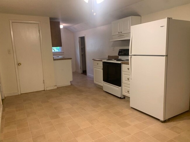 Photo - 354A Main, 8