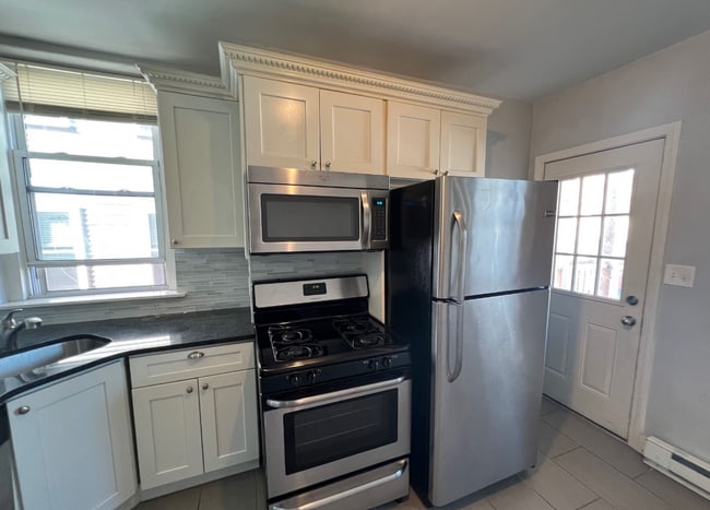 Photo - 22 Chelsea St Unit 2