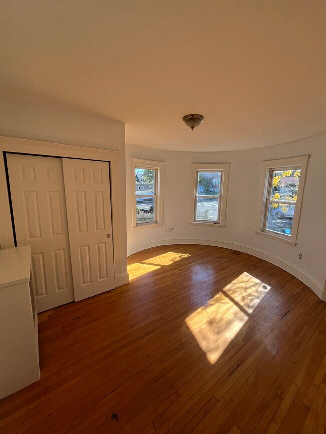 Photo - 420 Talbot Ave Unit 1