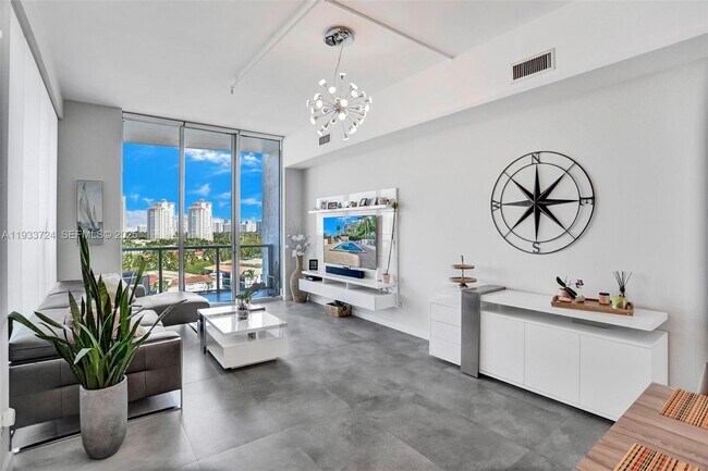 Photo - 3029 NE 188th St Unidad 814