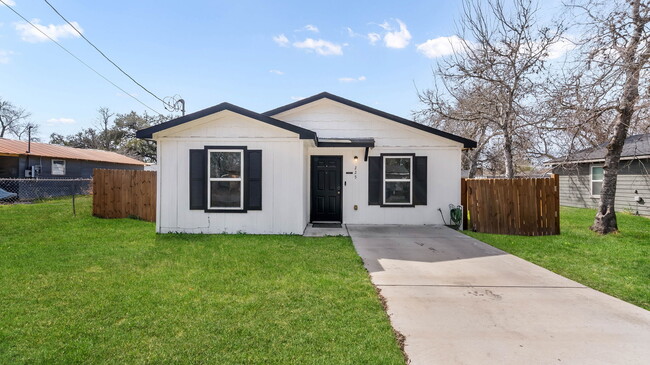 Building Photo - 225 Virginia St