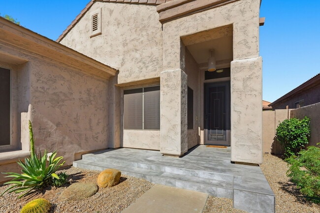7606 E Via del Sol Dr