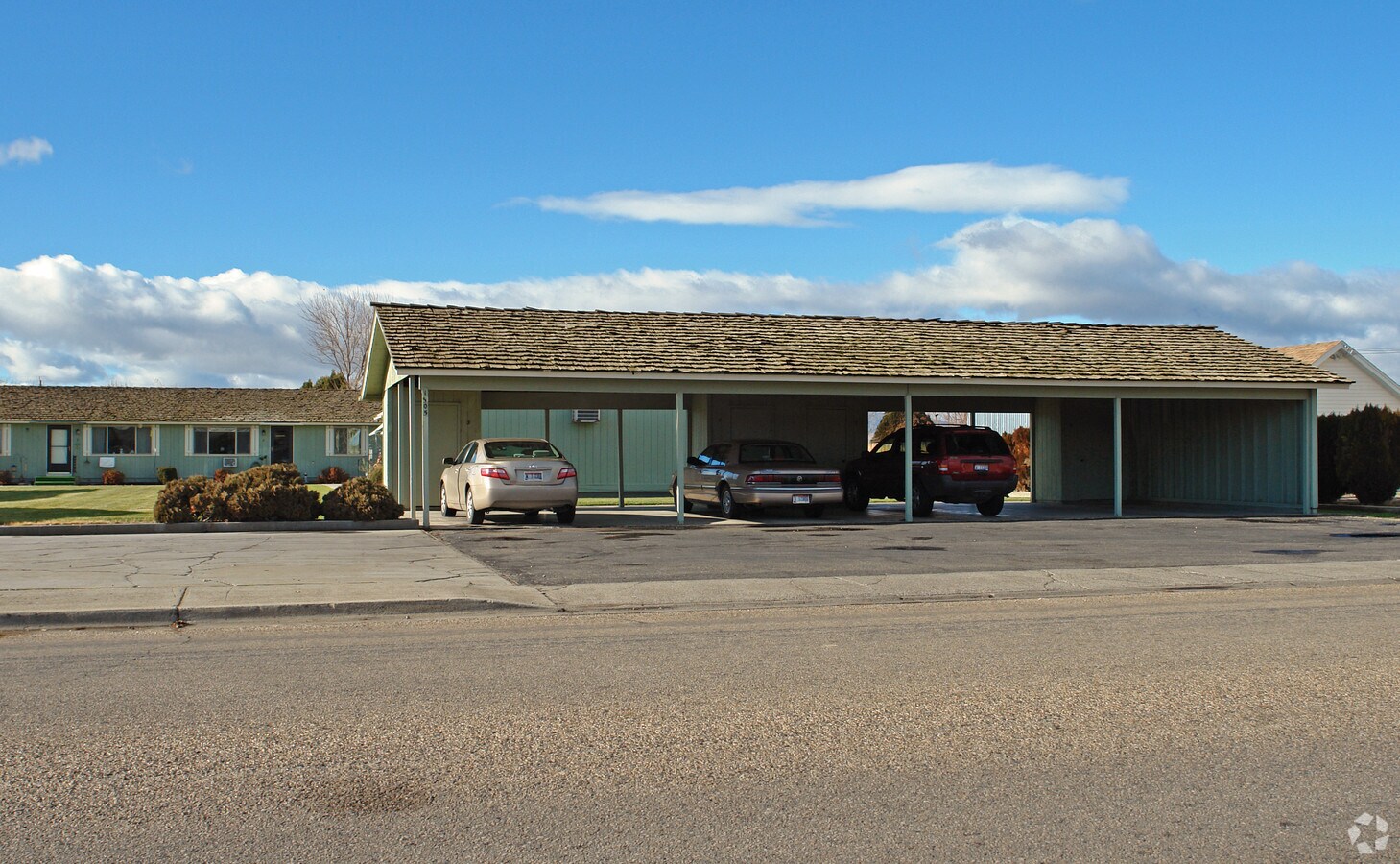 Photo - Butterfield Apartments