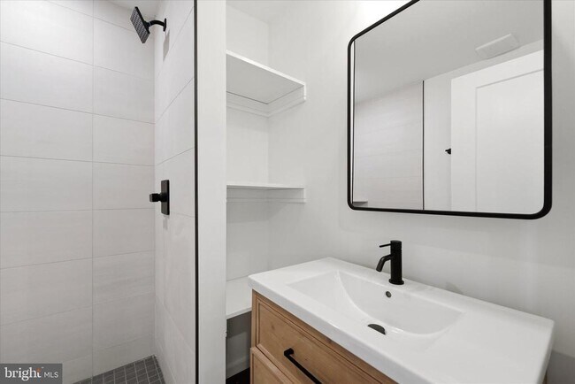 Photo - 627 N 16th St Unit 301