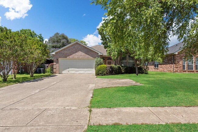 Photo - Discover Your Ideal Home: Perfectly Located, Impeccably Maintained
