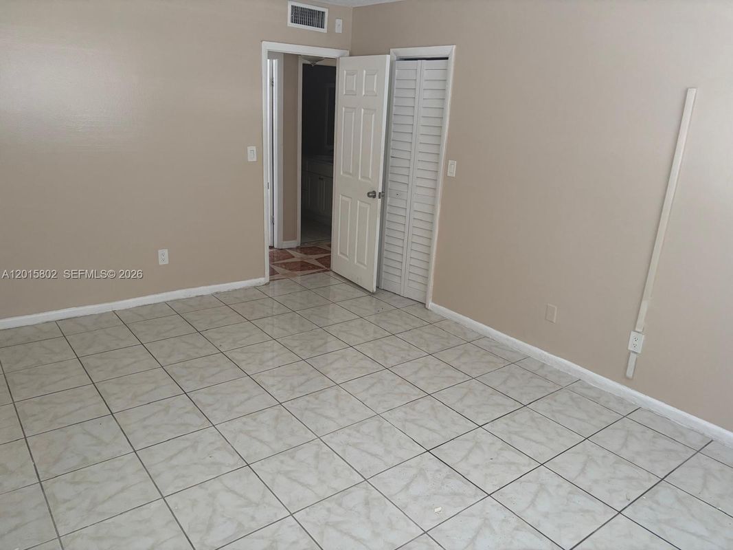 Photo - 15205 NE 6th Ave Unit d111