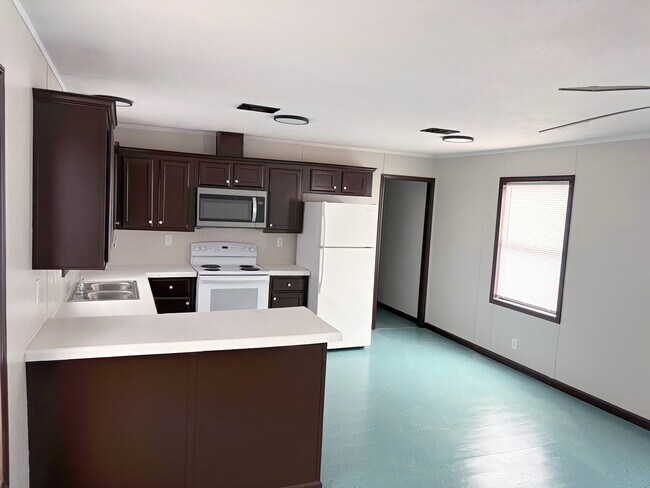 Photo - 28 Deerwood Park