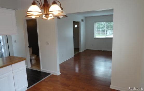 Photo - 1480 Junction St