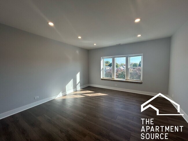 Photo - 4411 N Kimball Ave Unit 3FL