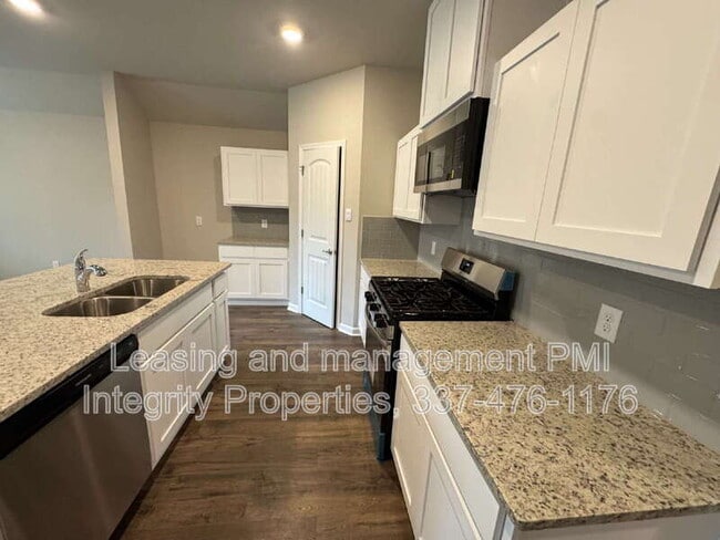 Photo - 325 White Pine Dr