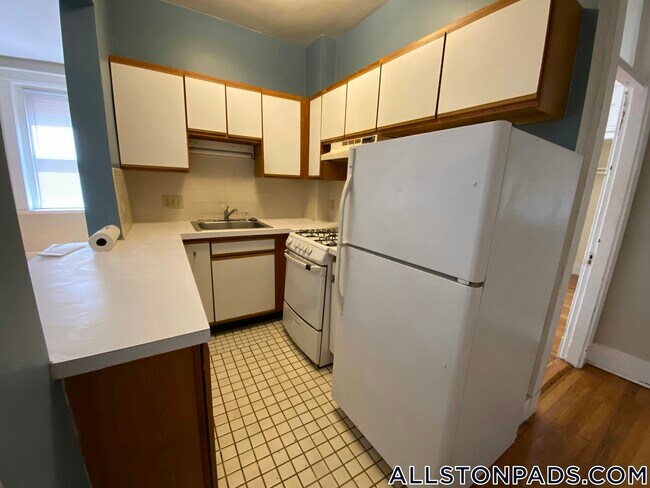 Photo - 1254 Commonwealth Ave Unidad 6