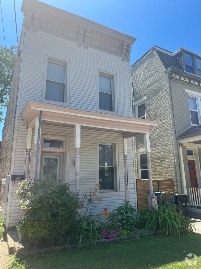 Building Photo - Lovely renovated single family home in Nor...