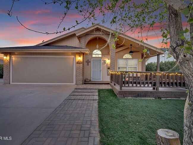 Building Photo - 5733 Saplinas Rd