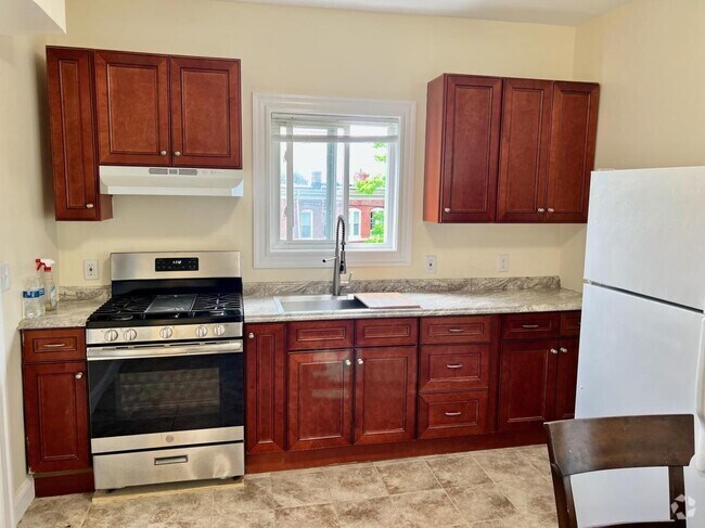 Building Photo - 22 Anita Ter Unit 3 Rental