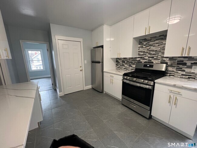 Photo - 268 Davenport Ave Unit #2