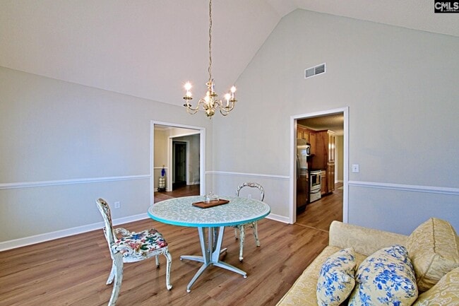 Photo - 203 Algrave Way