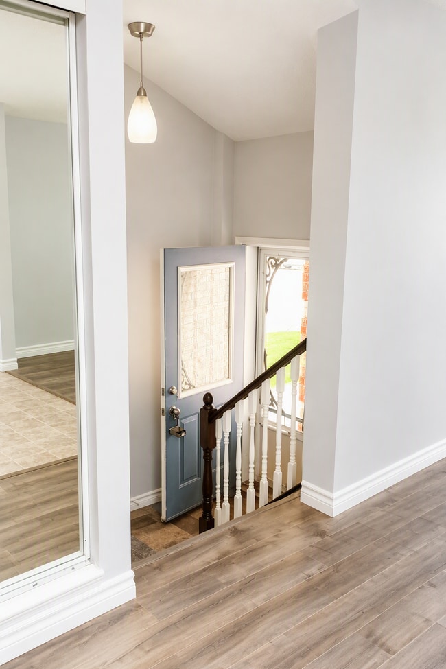 Photo - 816 Battell Ct