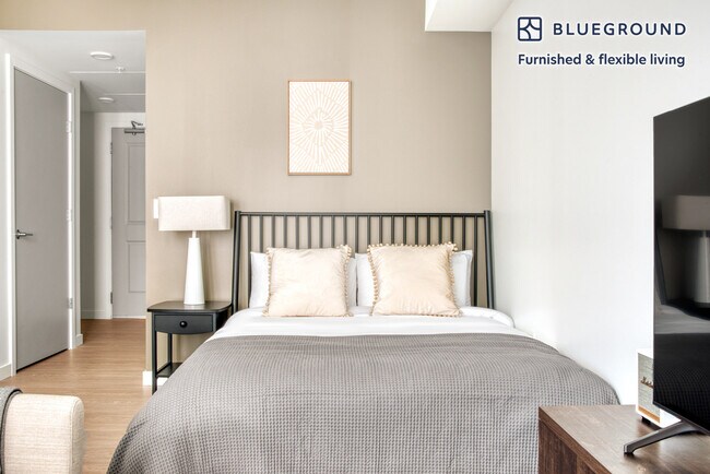 Photo - 704 Spring St Unit FL14-ID443