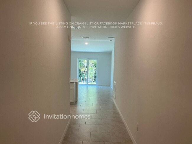 Photo - 21237 Pemberton Ave