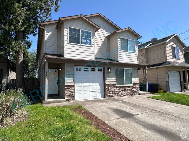 Building Photo - Spacious 3-Bed, 2.5-Bath Retreat in Portla... Rental