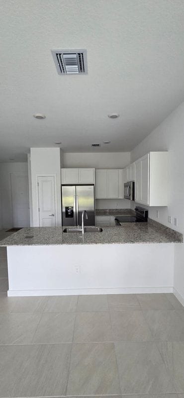 Photo - 202 Lakeside Lndg Dr