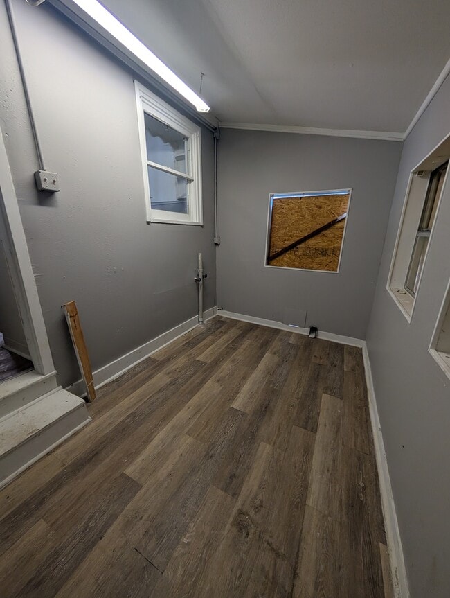 laundry room - 611 Gordon St