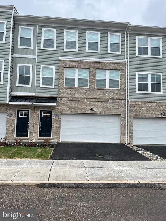 Photo - 91 Continental Wy Townhome