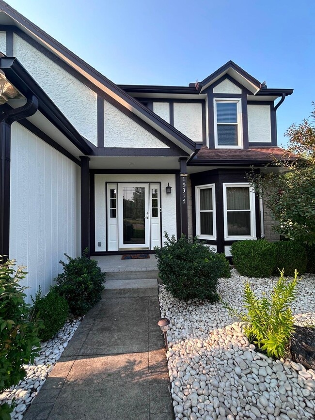 Photo - 15317 Lowell Ave
