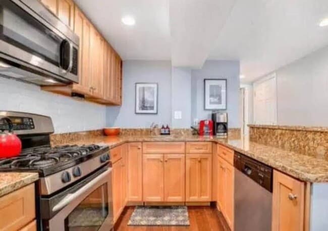 Photo - 49 Quincy Pl NE