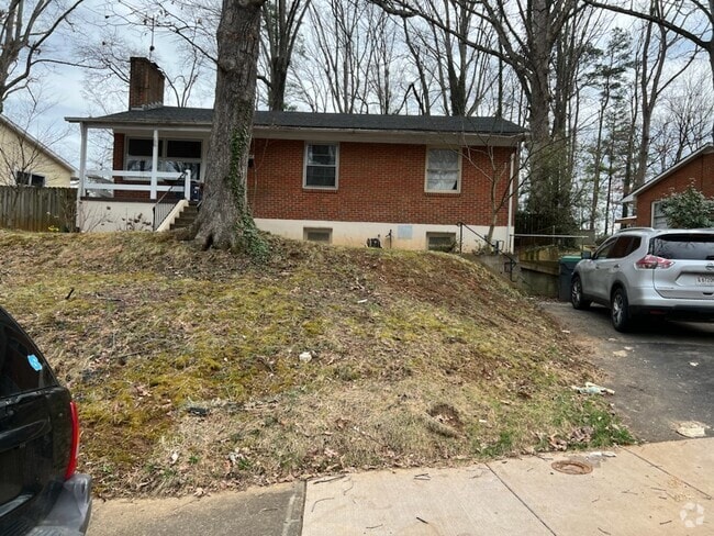 Building Photo - 2307 Crestmont Ave Rental