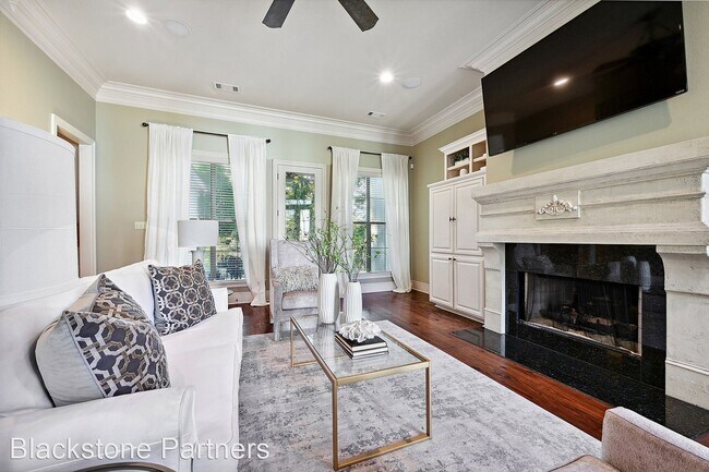 Photo - 4 br, 3.5 bath House - 3117 Rue D'Orleans Dr