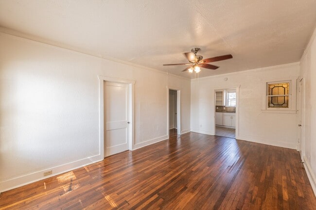 Photo - 631 E Ashby Pl Unit 01